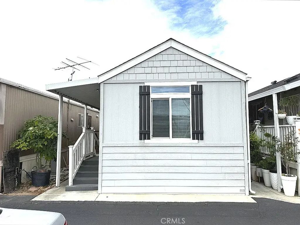 16949 S Western 83, Gardena