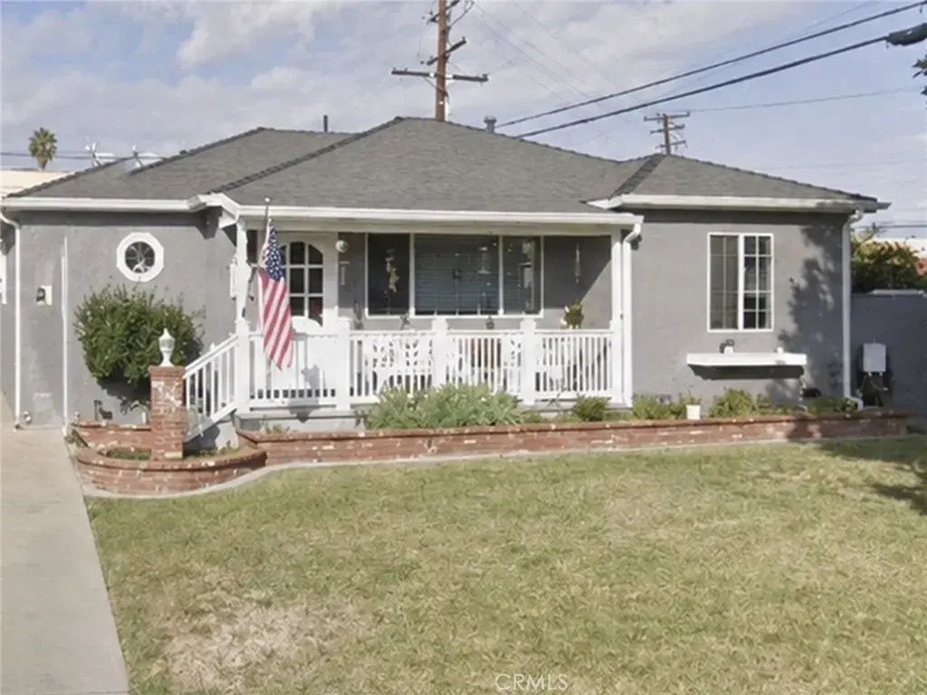7805 Eglise, Pico Rivera