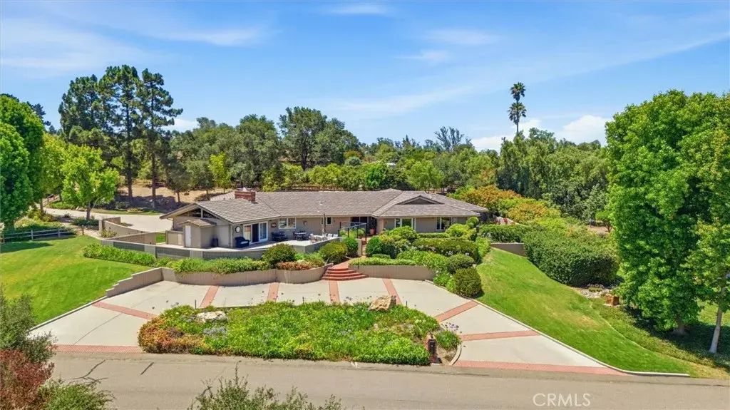 2184 Arrowhead, Santa Maria
