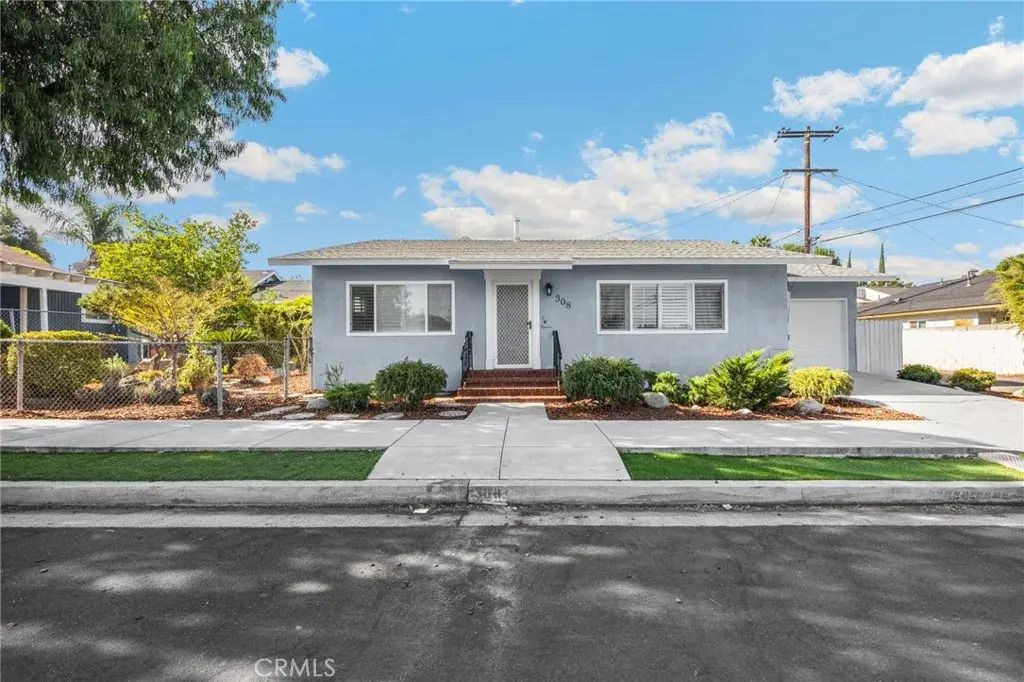 308 W 10th Street, Corona