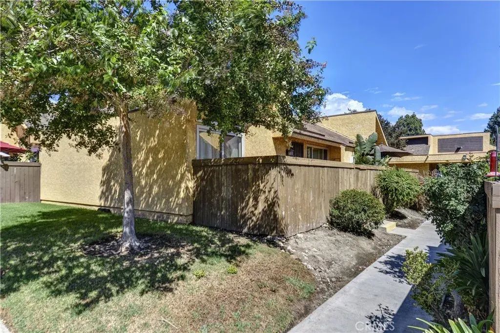 435 W 9th E1, Upland