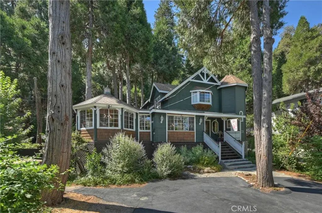 23280 Brookside Road, Crestline