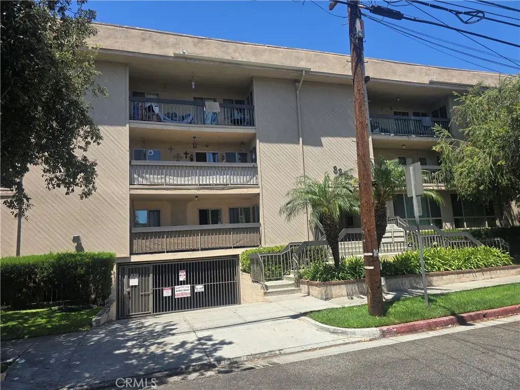 335 N Adams 106, Glendale