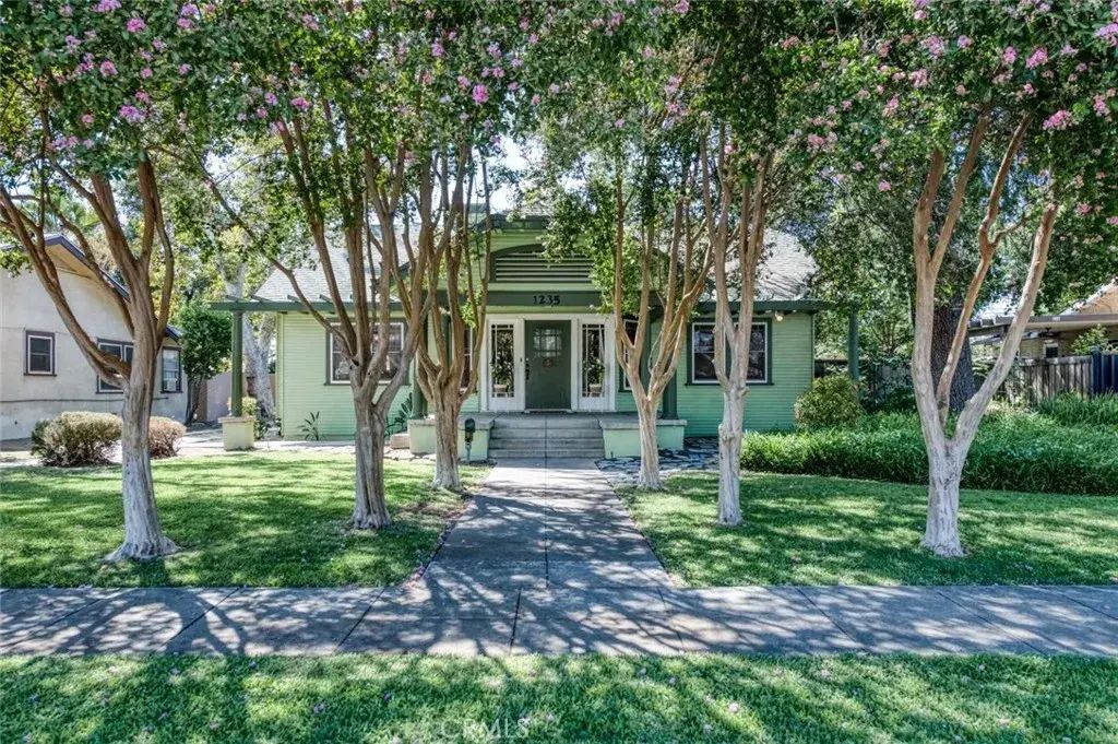 1235 N Arthur, Fresno
