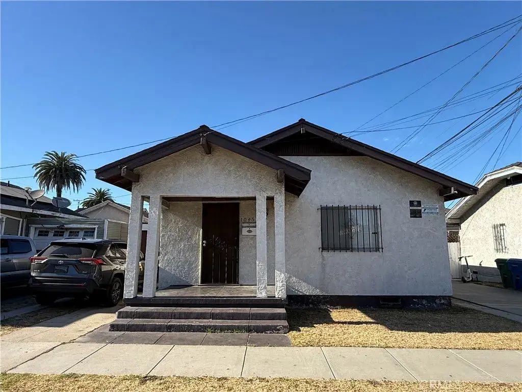 1045 E New York, Long Beach
