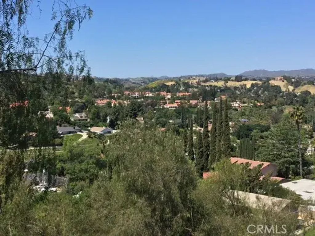 Iglesia, Woodland Hills