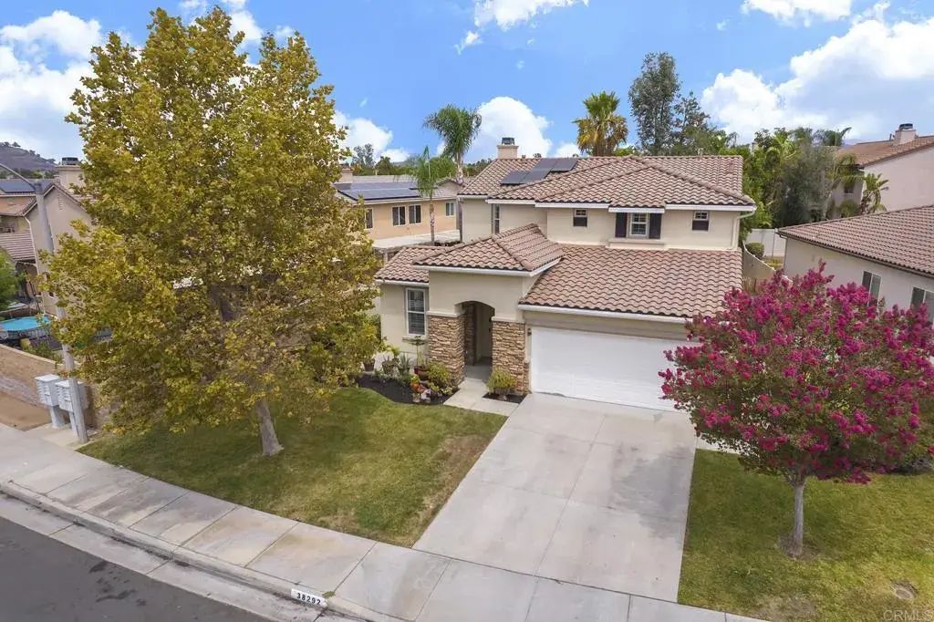 38292 Taylor Ln, Murrieta