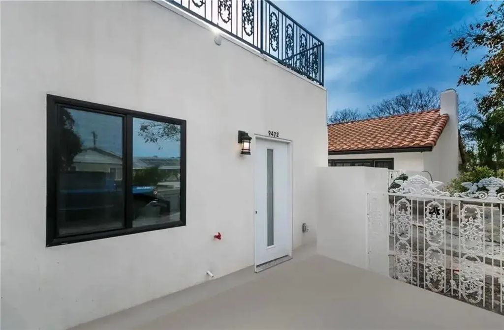 9574 Geyser Avenue, Northridge