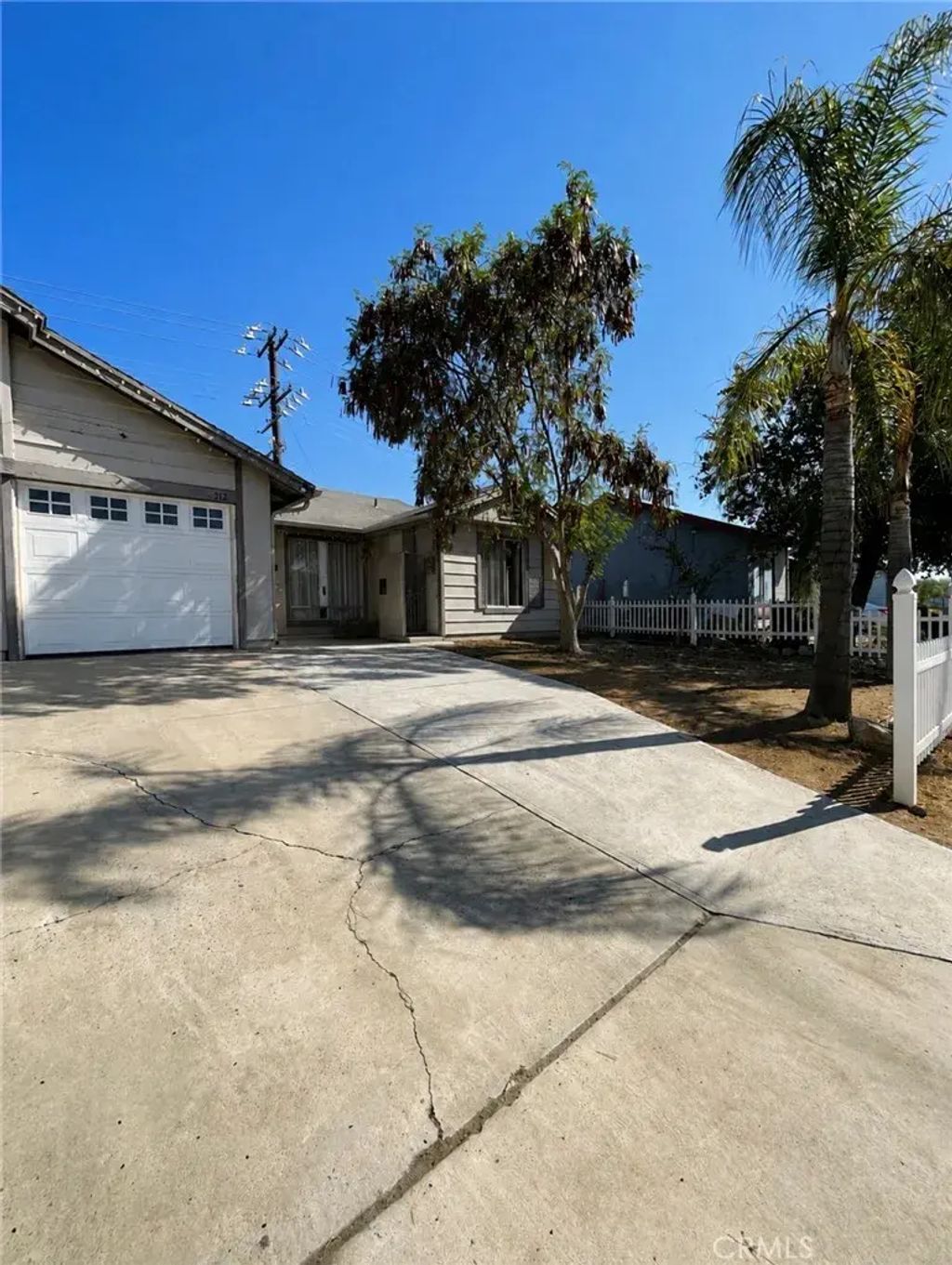 312 Redbud Place, Perris