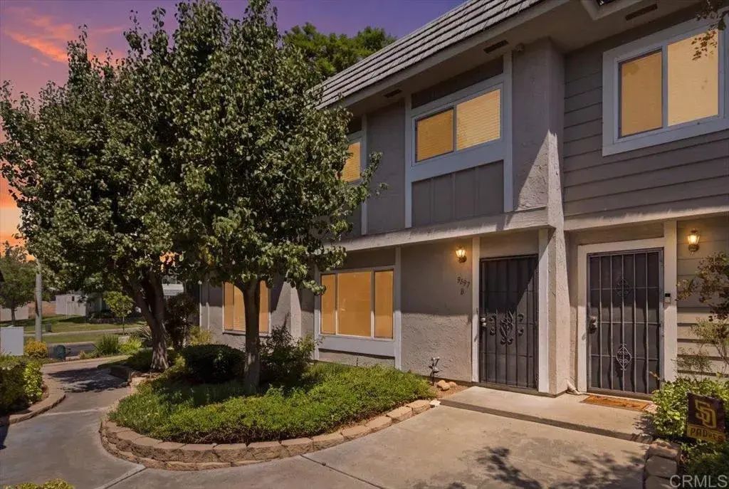 9457 Carlton Oaks Drive B, Santee