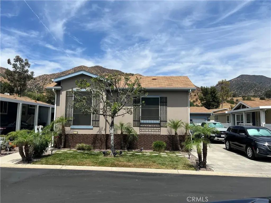 15455 Glenoaks 575, Sylmar