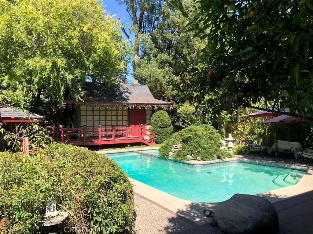2136 S El Molino, San Marino