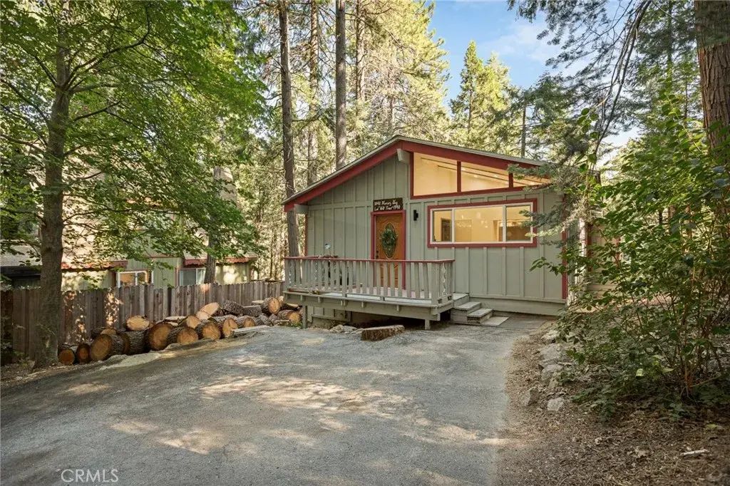 1048 Mercury, Crestline