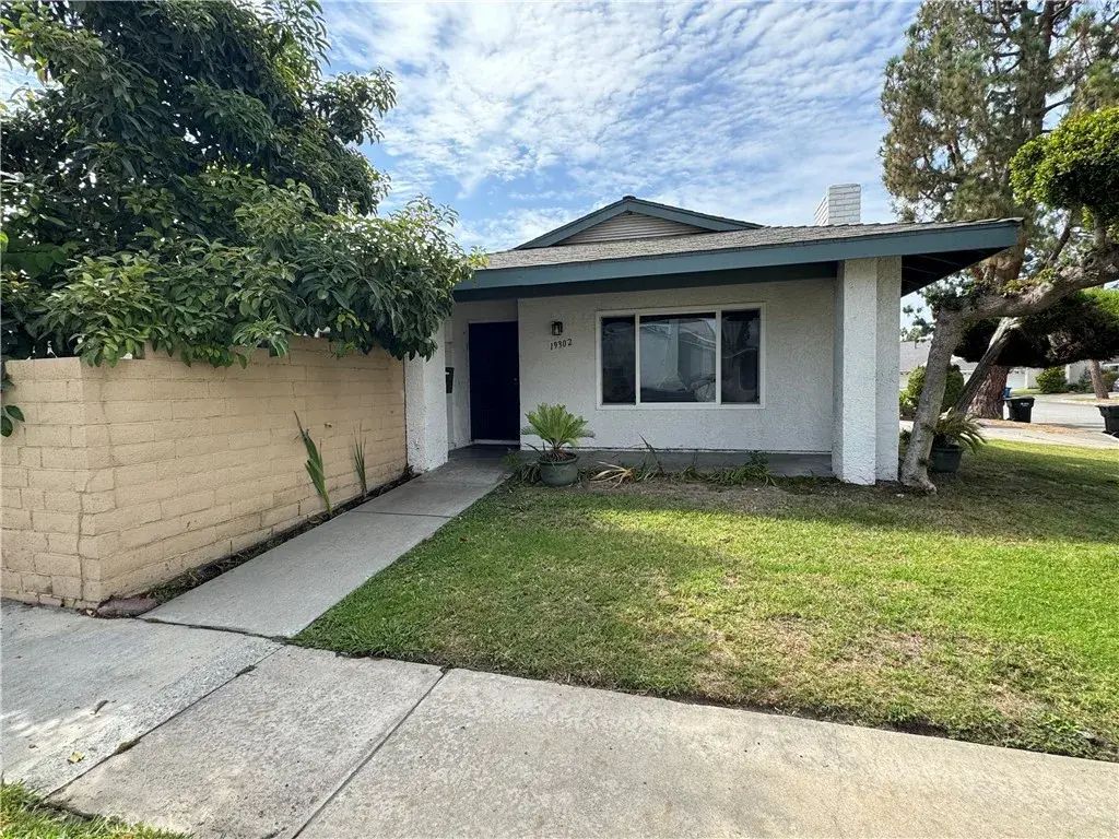 19302 Teresa, Cerritos
