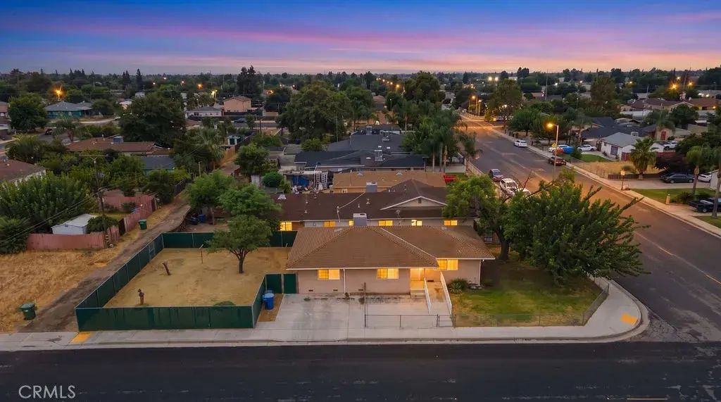 630 Belmont, Delano