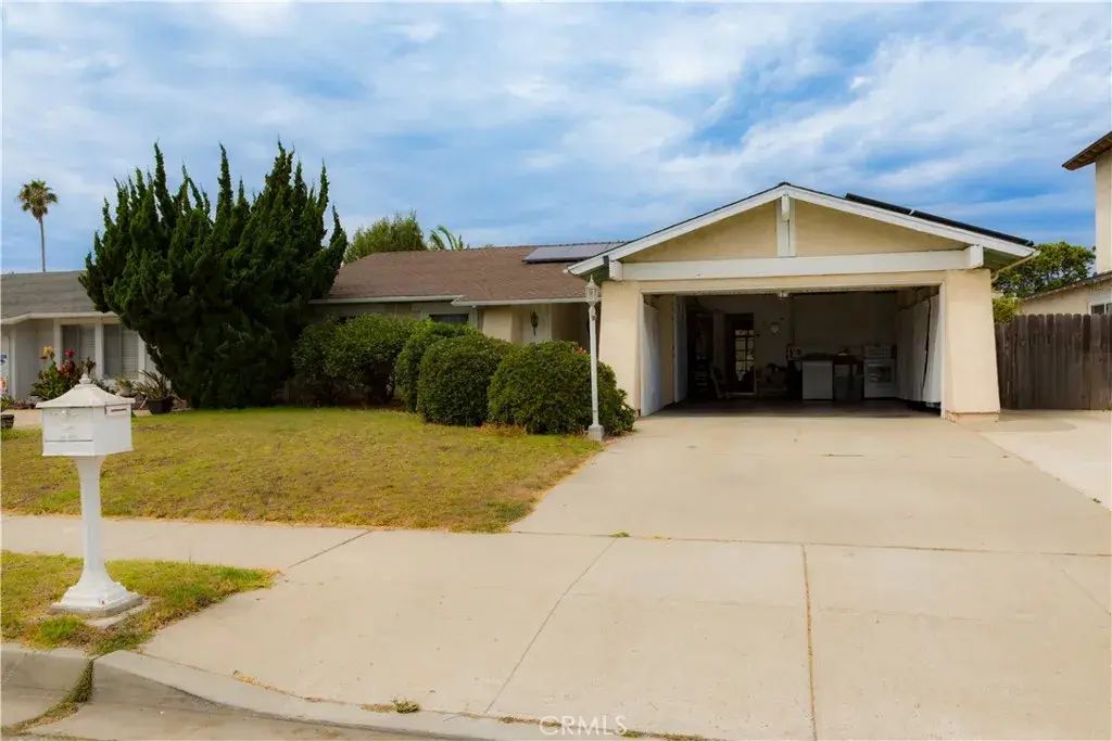 1451 Offshore St, Oxnard