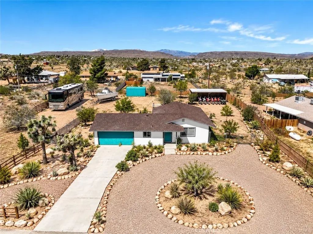 3800 Ruidosa, Yucca Valley