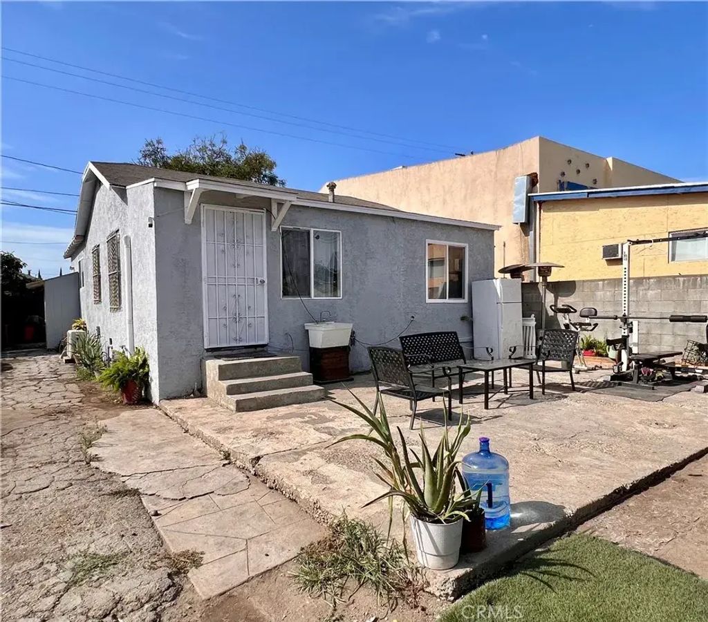 1474 W Compton, Compton