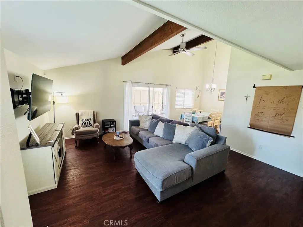 377 Spencer, Upland