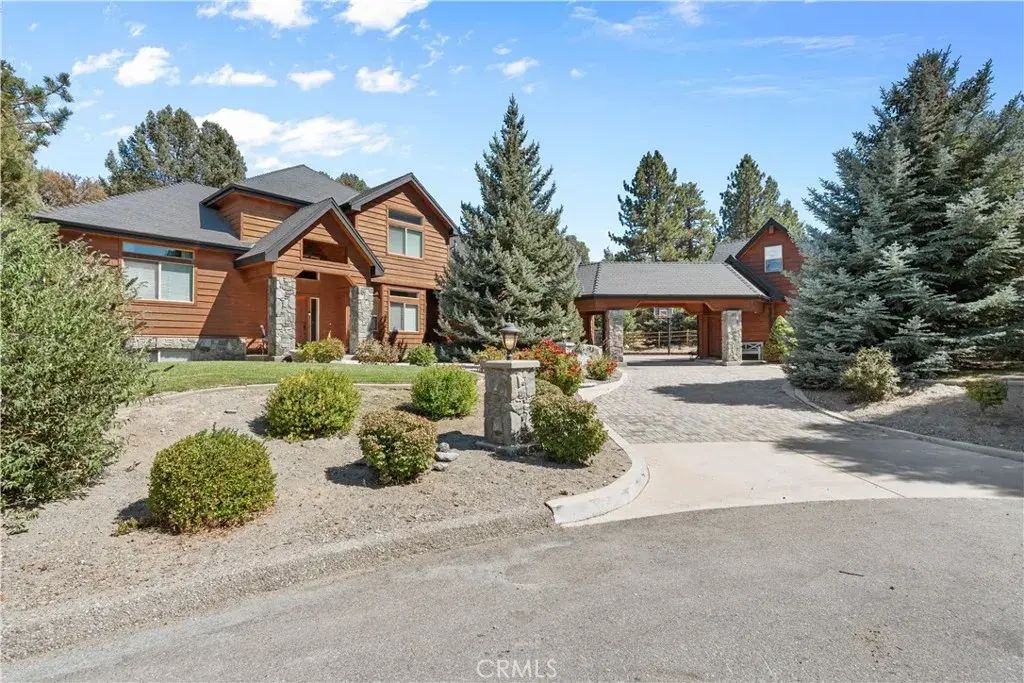 2473 Interlaken Court, Wrightwood