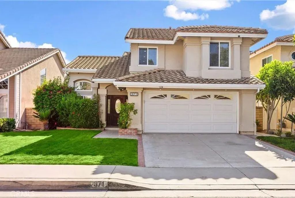 371 N Brook Glen Lane, Orange