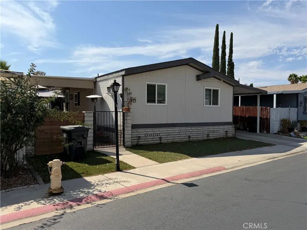1721 E Colton 113, Redlands