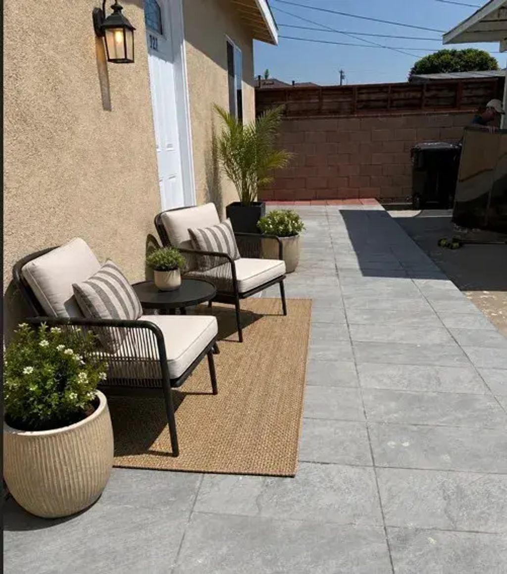 727 Spruce, Montebello