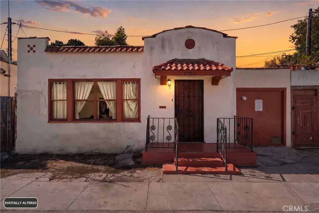 1174 E 9th Street, Long Beach