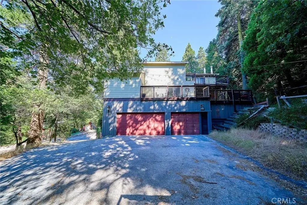 23891 Lakeview, Crestline