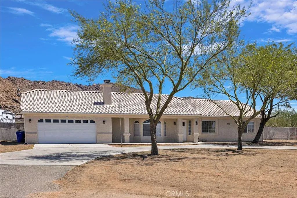 17025 Candlewood Road, Apple Valley