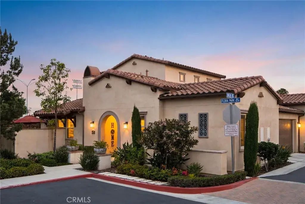 10832 Flora, Cypress