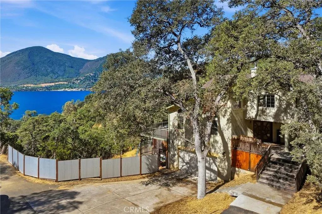10737 Crestview, Clearlake