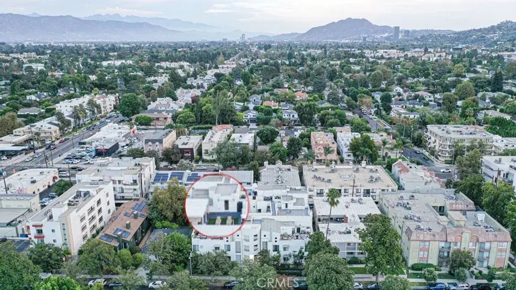 4326 Babcock 305, Studio City