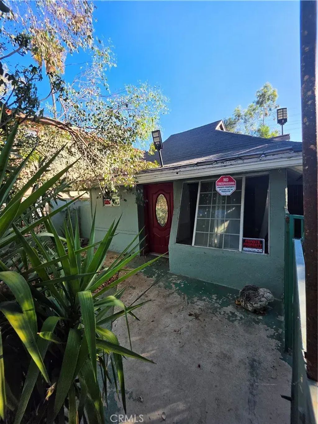 5925 Whitnall Highway, Los Angeles