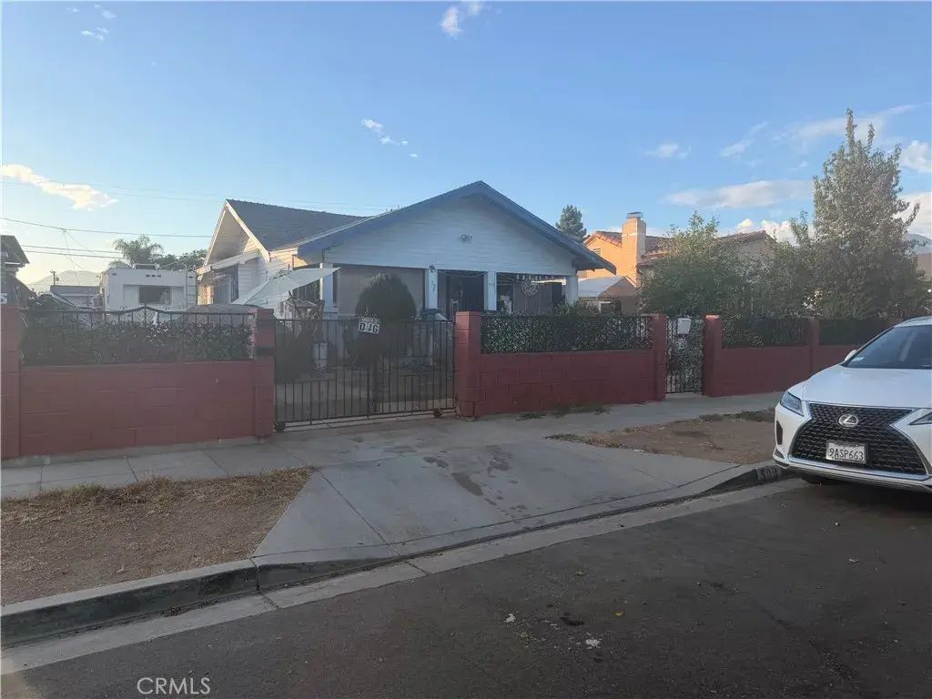 509 N Hagar Street, San Fernando