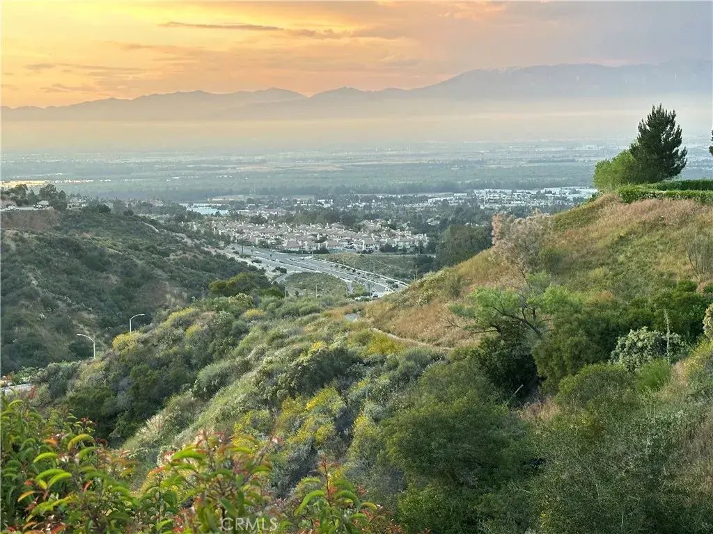 2620 Del Vista, Corona