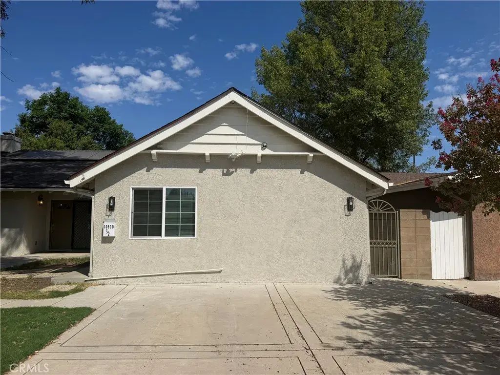10530 Rubio Avenue 1/2, Granada Hills