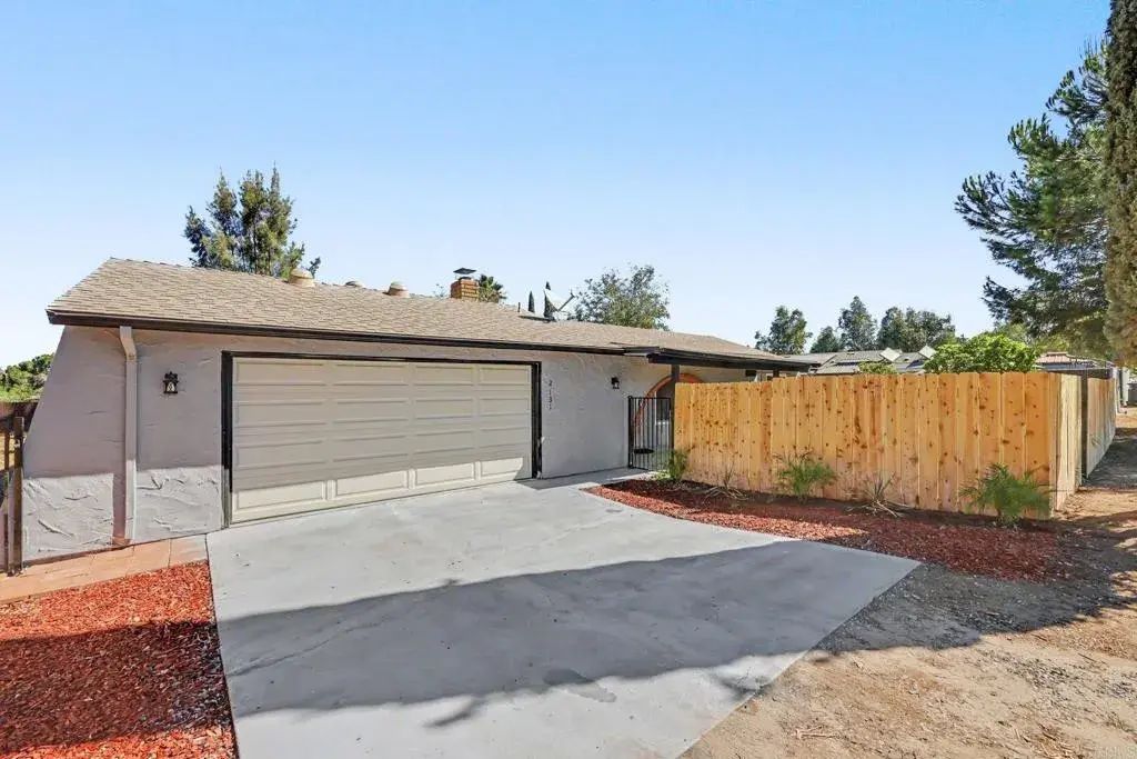 2131 Rose Fern Lane, Ramona
