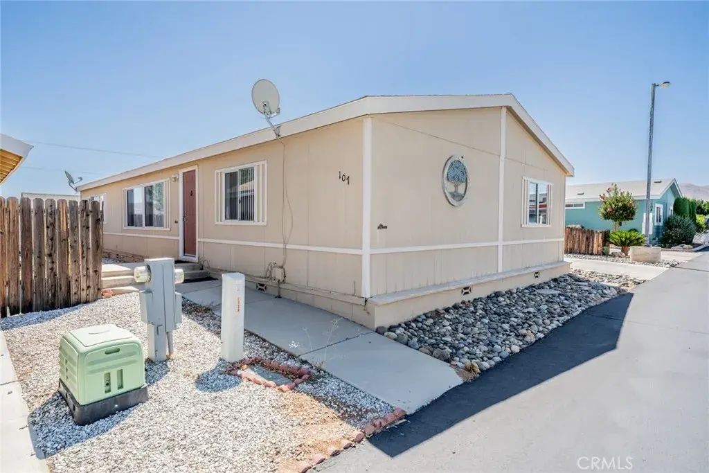 21621 Sandia 107, Apple Valley