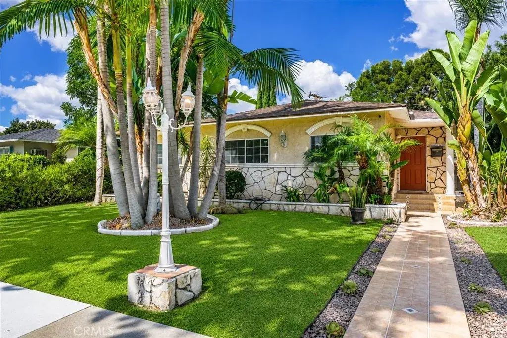 10529 La Mirada, Whittier
