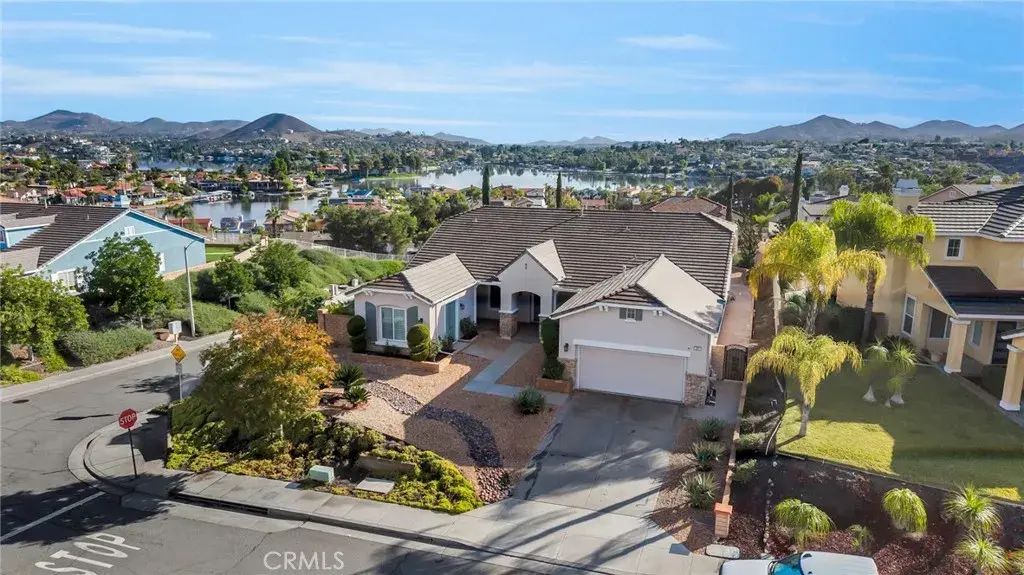 23 Volta Del Tintori, Lake Elsinore