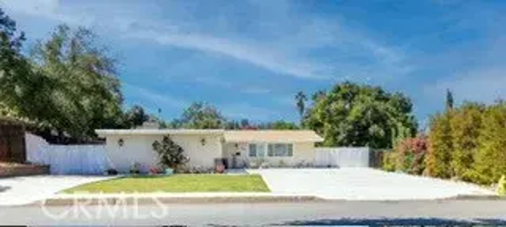 1216 San Jacinto, Redlands