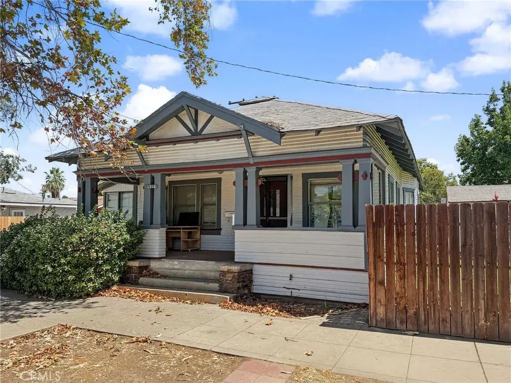 2112 C St, Bakersfield