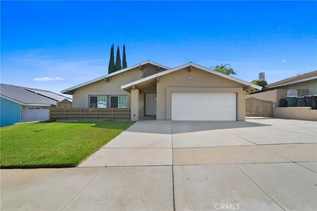 2117 W Ontario, Corona