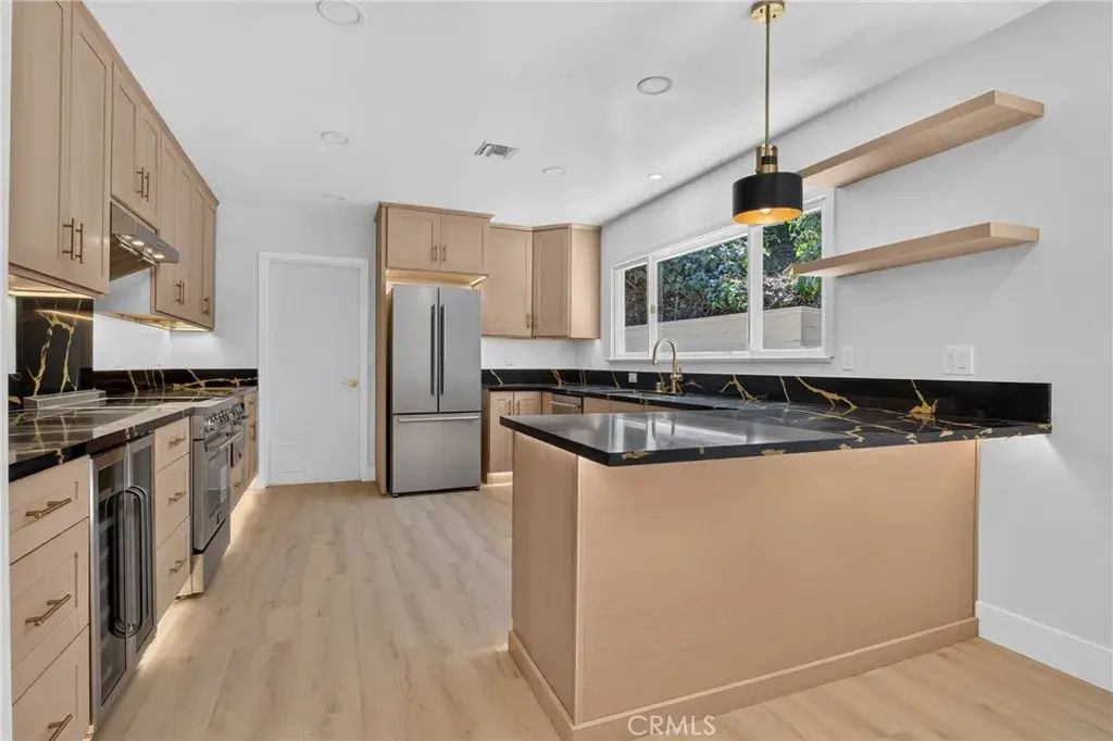 3370 Coy, Sherman Oaks