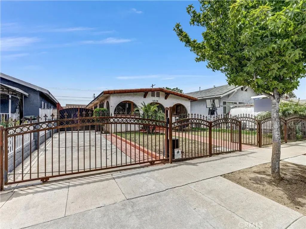 3528 Beswick, Los Angeles