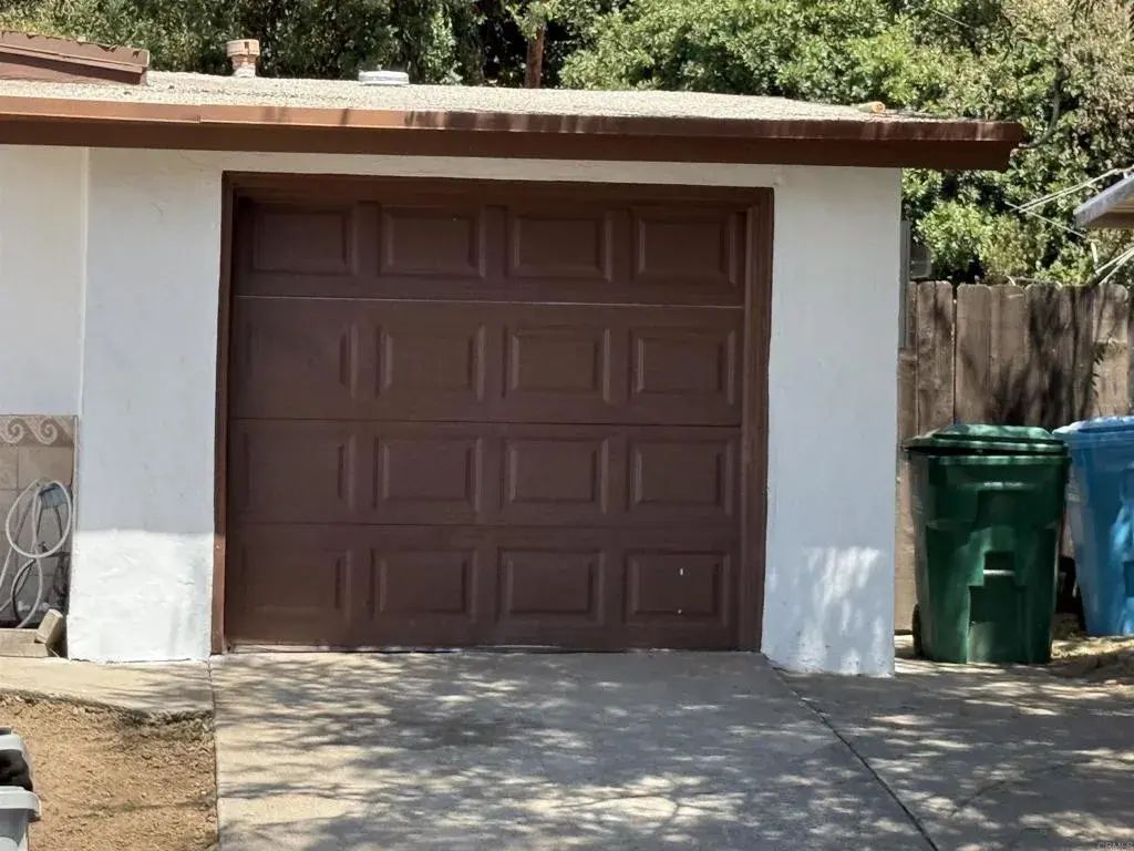 5524 Streamview Drive, 