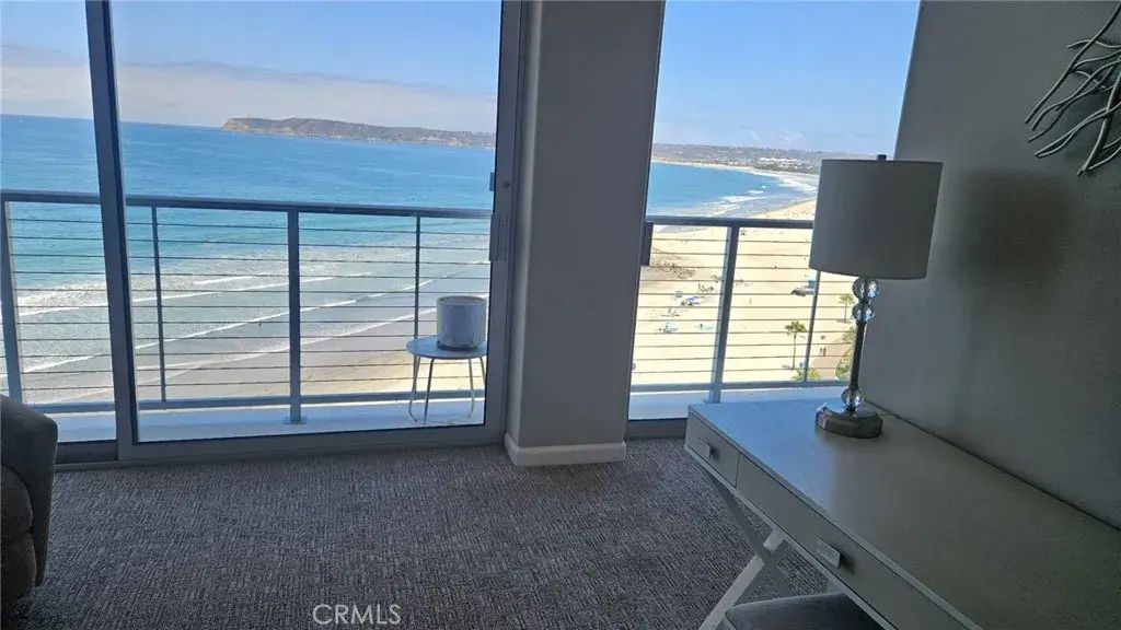 1720 Avenida Del Mundo 1103, Coronado
