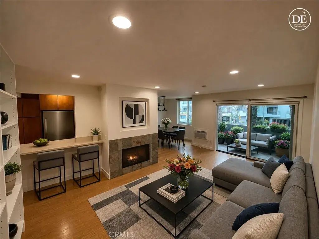 1124 N La Cienega Boulevard 202, West Hollywood