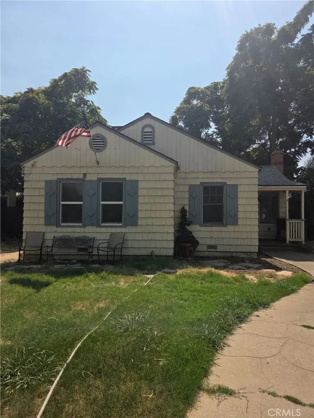 52 W 25th, Merced